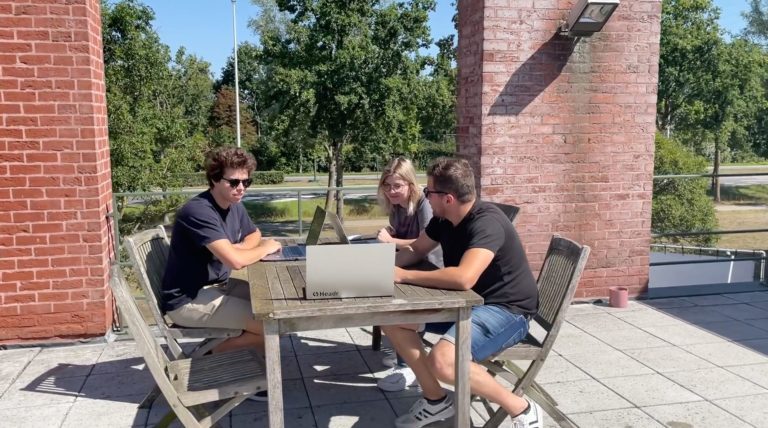 Headr-Office-Team-meeting
